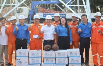 Áo xanh tình nguyện chung sức đưa đường dây 500kV mạch 3 về đích