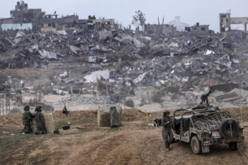 Houthi tuyên bố tập kích chiến hạm Mỹ; Hamas “bất ngờ” lên tiếng về khả năng ngừng bắn vĩnh viễn