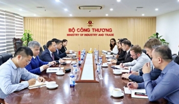 Thứ trưởng Nguyễn Hoàng Long làm việc với Đại sứ Australia tại Việt Nam