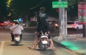 Vũng Tàu: Xử lý nhóm thanh niên 'kẹp 4', đứng trên xe khi tham gia giao thông