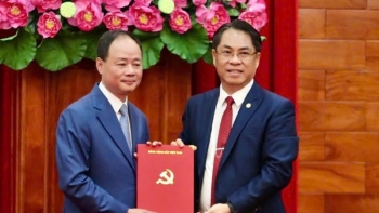 Thứ trưởng Bộ KHCN giữ chức Phó Bí thư Tỉnh uỷ Lâm Đồng, Bộ Công Thương điều động nhân sự chủ chốt