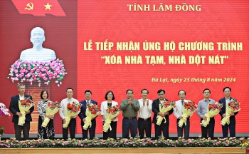 Thủ tướng Phạm Minh Chính dự Lễ tiếp nhận ủng hộ Chương trình 'Xóa nhà tạm, nhà dột nát' tại Lâm Đồng