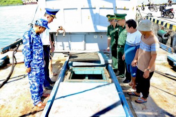 Bà Rịa - Vũng Tàu: Phối hợp bắt giữ tàu chở dầu không có giấy tờ hợp pháp