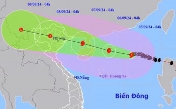 Bão Yagi giật trên cấp 17, Phó Thủ tướng Trần Hồng Hà chủ trì họp ứng phó