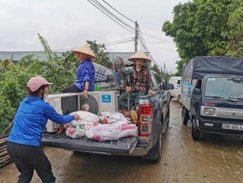 Cập nhật hình ảnh trực tiếp tình hình mưa lũ tại Hà Nội