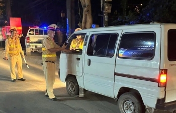 Một huyện ở Hưng Yên tước 94 bằng lái xe của cán bộ vi phạm nồng độ cồn