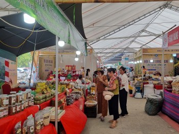 Nâng cao nhận thức và trách nhiệm của người tiêu dùng