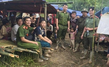 Thủ tướng Chính phủ tặng Bằng khen cho hai trưởng thôn Kho Vàng và Làng Nủ