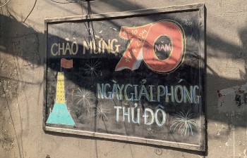 Bảng tin tổ dân phố mang ‘diện mạo mới' nhân kỷ niệm 70 năm Ngày Giải phóng Thủ đô