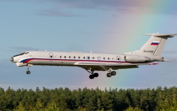 Máy bay Tu-134 của Nga bốc cháy, Ukraine tuyên bố tấn công sâu trong lãnh thổ Nga