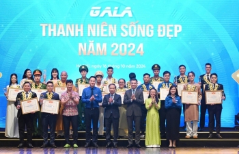 Cầu thủ Tiến Linh, rapper Double2T được vinh danh 'Thanh niên sống đẹp' năm 2024
