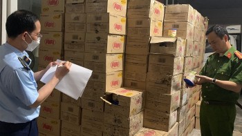 Hà Nội: Siết chặt quản lý, xử phạt các cửa hàng kinh doanh trái cây vi phạm