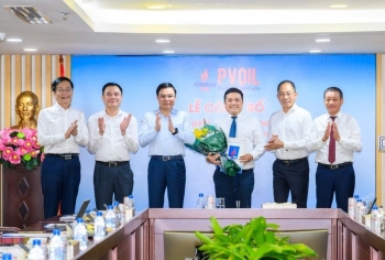 Công bố quyết định Phó Bí thư Đảng ủy, Tổng giám đốc PVOIL
