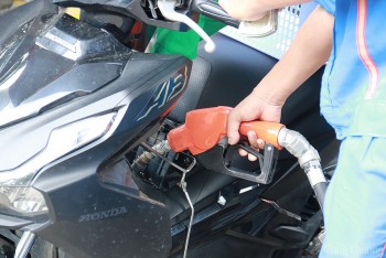 Giá xăng dầu hôm nay 26/05/2025: Tăng nhẹ trước kỳ nghỉ lễ