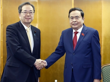 Chủ tịch Quốc hội Trần Thanh Mẫn tiếp Chủ tịch Đảng Công Minh Nhật Bản