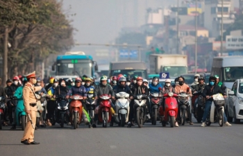 Tăng xử phạt vượt đèn đỏ: Xây dựng văn hóa giao thông