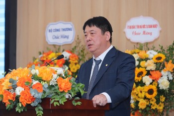 Năm 2025: Ưu tiên đảm bảo điện, đẩy nhanh tiến độ các dự án