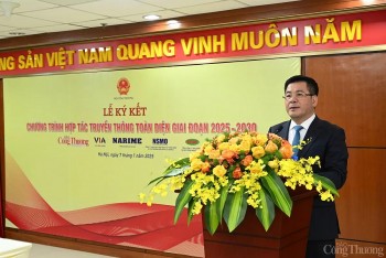 Toàn cảnh Lễ ký hợp tác truyền thông toàn diện giữa Báo và một số đơn vị