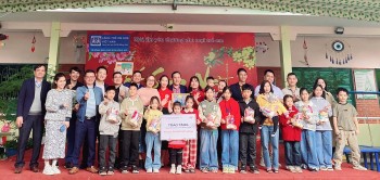 “Xuân ấm trên quê hương” mang 225 triệu đến với hộ nghèo