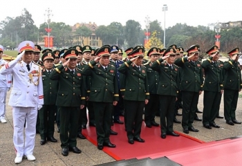 Bộ Quốc phòng dâng hoa, viếng Lăng Chủ tịch Hồ Chí Minh