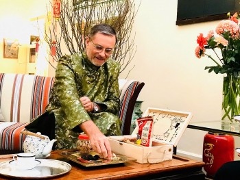 Đại sứ nước ngoài ấn tượng, háo hức với Tết Nguyên đán