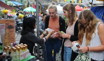 Giải pháp nào để không còn 'chặt chém' khách du lịch?