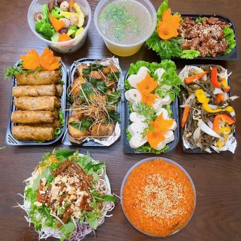 Đồ chay, dịch vụ đặt cỗ 'lên ngôi' ngày Rằm tháng Giêng