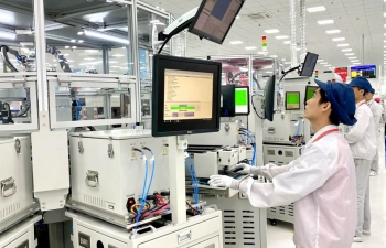 Tăng trưởng 20%, doanh nghiệp vẫn không tuyển thêm lao động