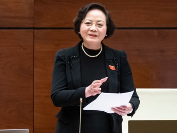 Bộ trưởng Bộ Nội vụ giải trình việc giữ nguyên mô hình chính quyền địa phương