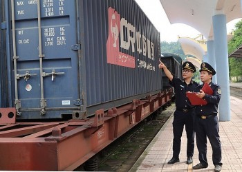 Ngày đầu Hải quan triển khai mô hình tổ chức mới, xuất nhập khẩu đạt 1,05 tỷ USD