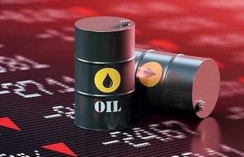 Giá dầu ổn định trước thềm đàm phán hòa bình Nga-Ukraine