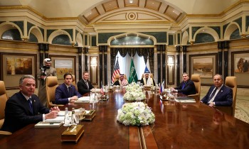 Đàm phán Nga-Mỹ bắt đầu tại Riyadh mà không có Ukraine