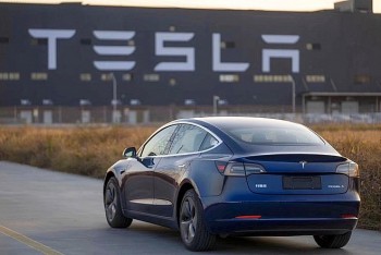 Doanh số Tesla 'lao dốc' vì CEO Elon Musk?