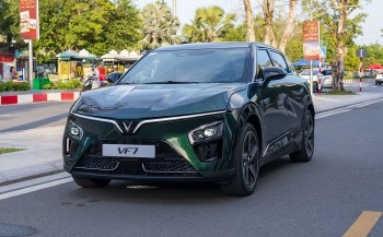 Xe điện đồng loạt giảm giá, có loại giảm 200 triệu đồng