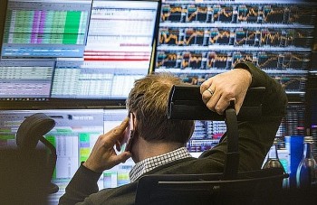 Khối ngoại bán ròng: Do Việt Nam không 'bắt trend' AI