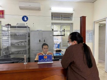 Ngày đầu cấp đổi giấy phép lái xe ở Hòa Bình