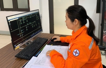 PC Lào Cai: Nữ công nhân điện quyết tâm tham gia tổ trực vận hành