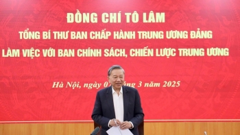 Tổng Bí thư chỉ đạo tháo gỡ các điểm nghẽn, khơi nguồn lực phát triển kinh tế tư nhân