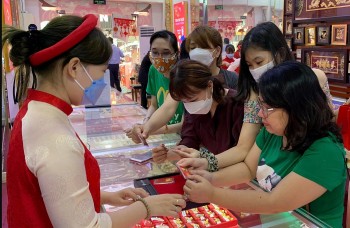 Sốc: Giá vàng hôm nay tăng cao chưa từng có, vàng nhẫn gần 96 triệu đồng