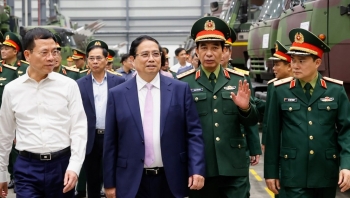 Thủ tướng: Bộ Quốc phòng đẩy mạnh thực hiện Nghị quyết 57, tập trung vào chip bán dẫn