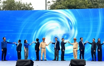 An toàn giao thông - bắt đầu từ chiếc mũ