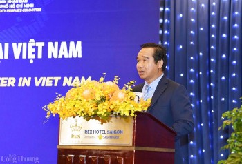 Không để lỡ mất thời cơ xây dựng trung tâm tài chính