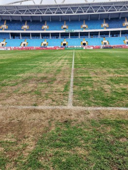 HLV HAGL chê bai sân Mỹ Đình chỉ ngang sân vận động huyện