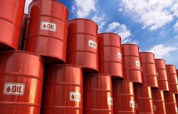 Thuế quan kích hoạt mức giảm giá dầu lớn nhất từ năm 2021