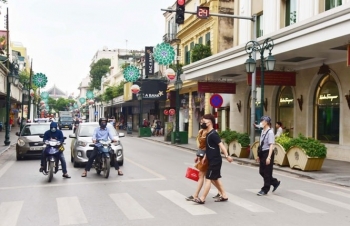 Đi bộ sang đường sai luật: Thói quen nhỏ, hiểm họa lớn