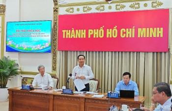 TP. Hồ Chí Minh giữ nguyên chỉ tiêu tăng trưởng, tháo gỡ khó khăn thuế quan