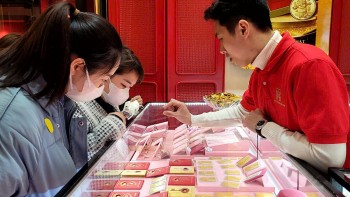 Giá vàng tăng chóng mặt, có nên đầu tư vàng ‘lướt sóng’?