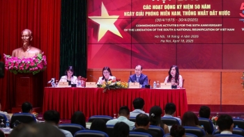 120 kiều bào tham gia khối diễu hành kỷ niệm 30/4