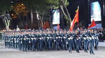 Chùm ảnh: Buổi sơ duyệt diễu binh, diễu hành phục vụ đại lễ 30/4