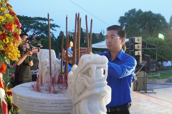 Đà Nẵng: Thắp nến tri ân các Anh hùng liệt sĩ